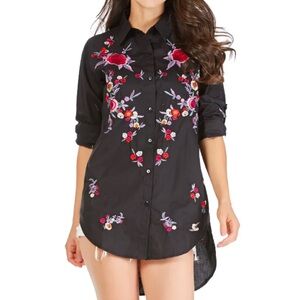 Chelsea & Theodore Floral Embroidery‎ Black Long Blouse